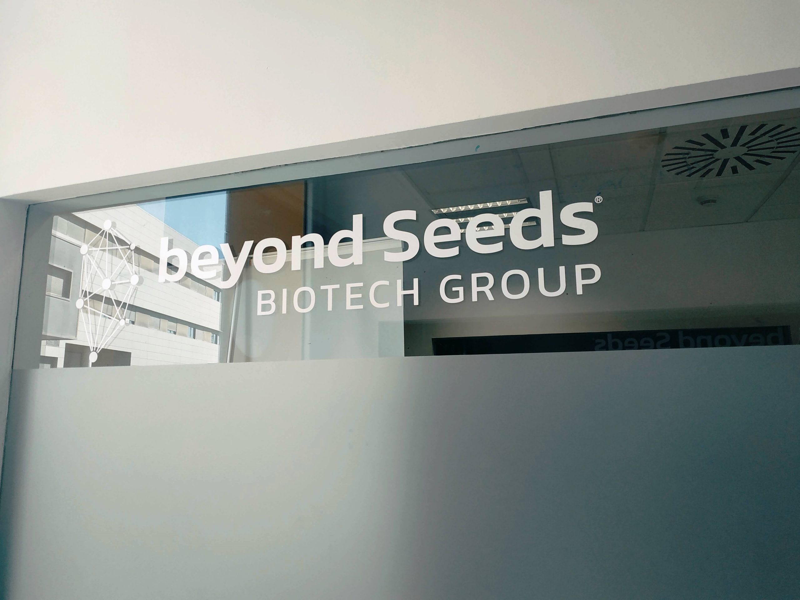 Beyond-seeds-instalaciones0307